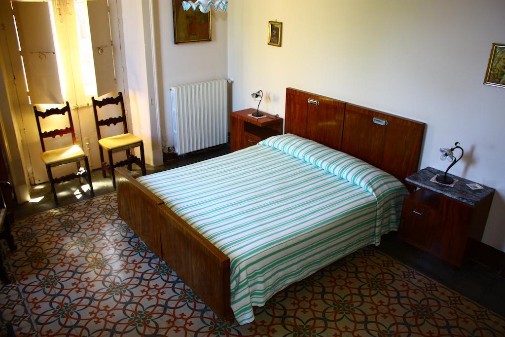 B&B Sotto I Pini Zafferana Etnea Exterior foto