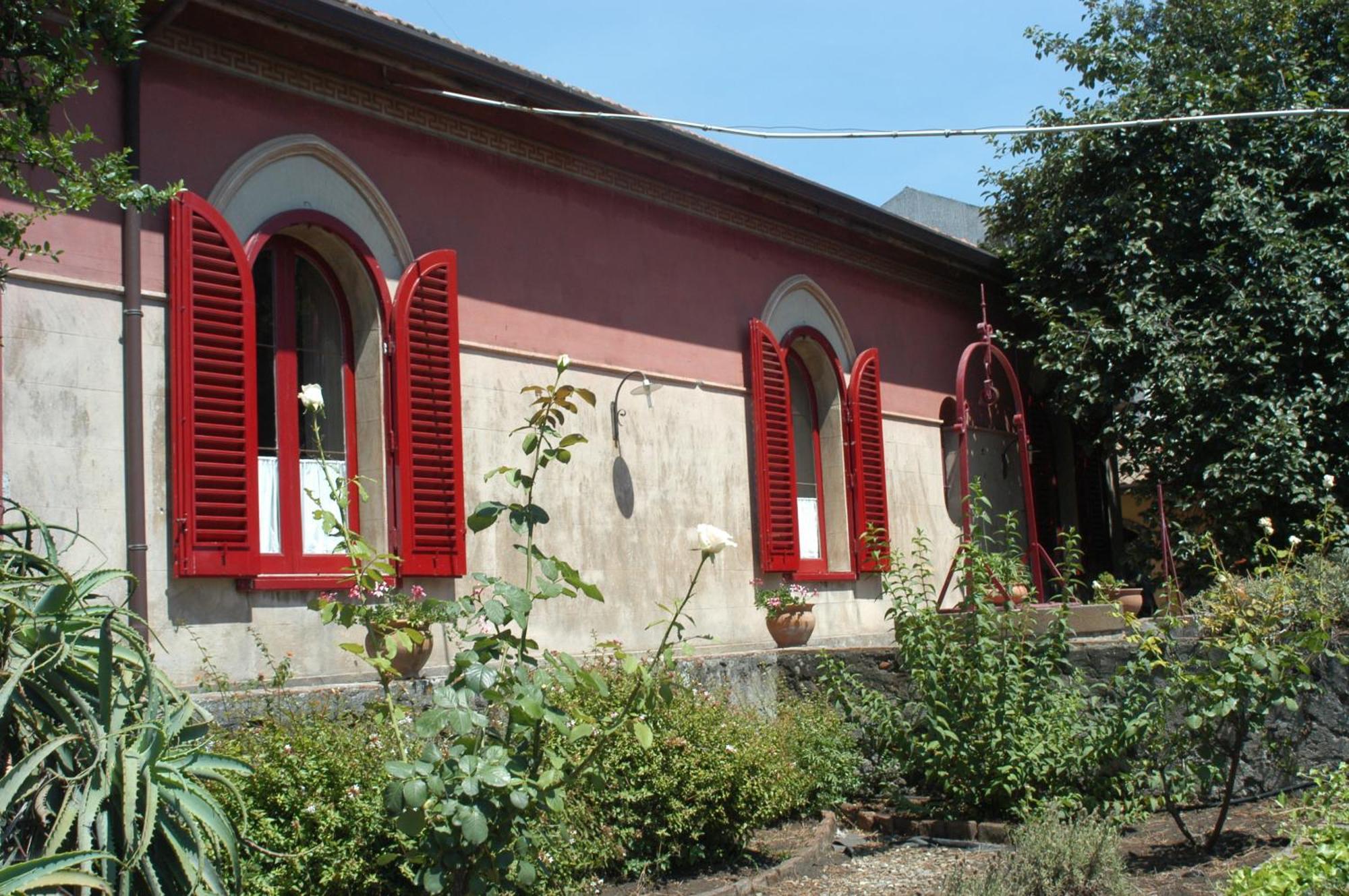 B&B Sotto I Pini Zafferana Etnea Exterior foto